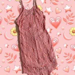 Pink floral lacf dress! 💕🦩🌸